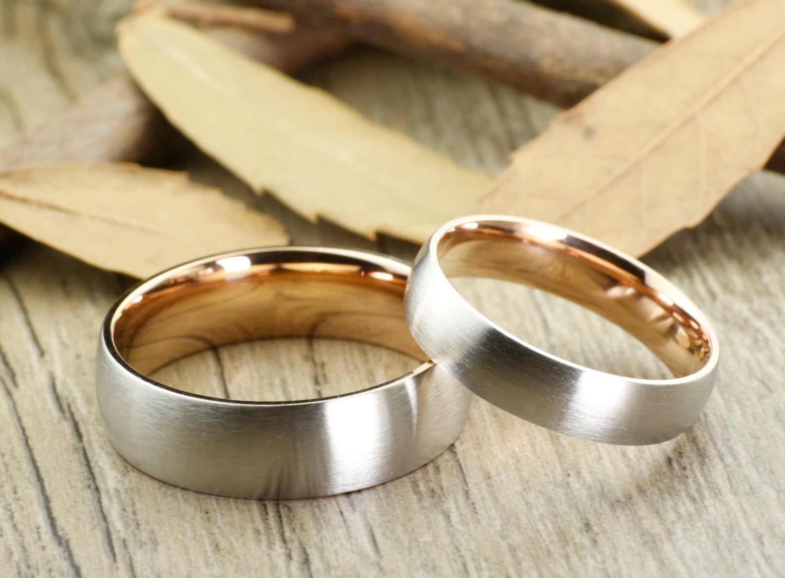 Кольцо ритуалы. Обручальное кольцо. Свадебные кольца парные. Красивые обручальные кольца. Необычные Свадебные кольца.