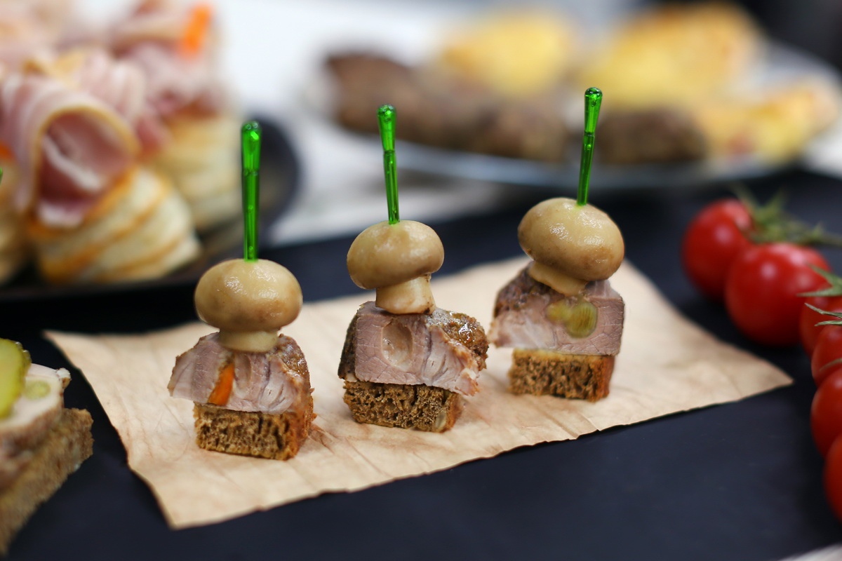 Канапе с маринованными грибами – грибные канапе рецепты с фото
