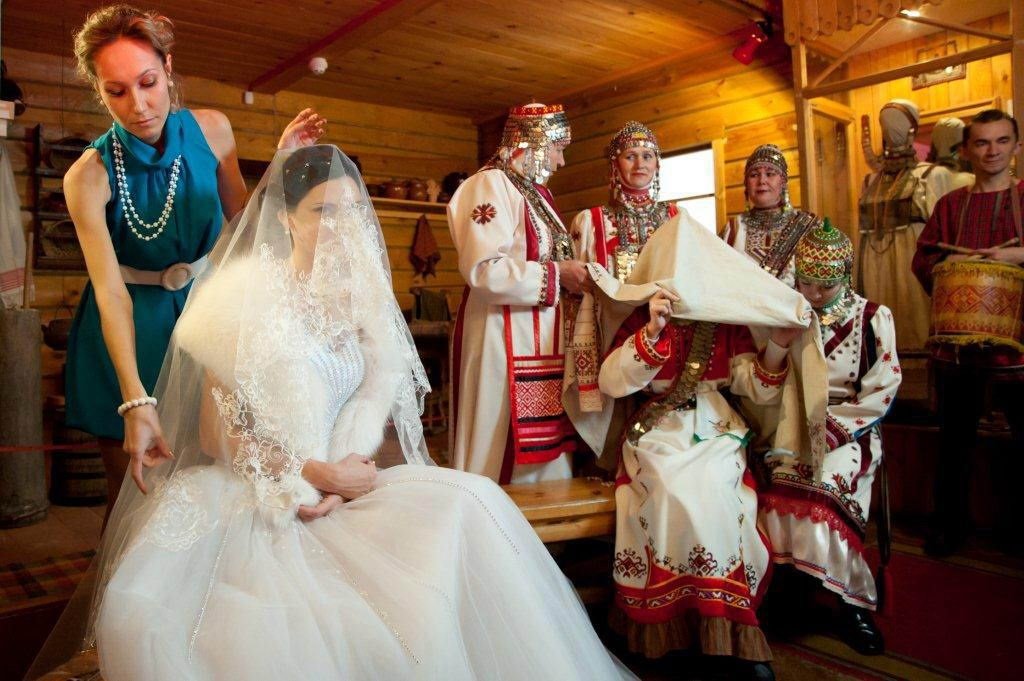 Свадебные традиции в россии: современные и старинные обычаи