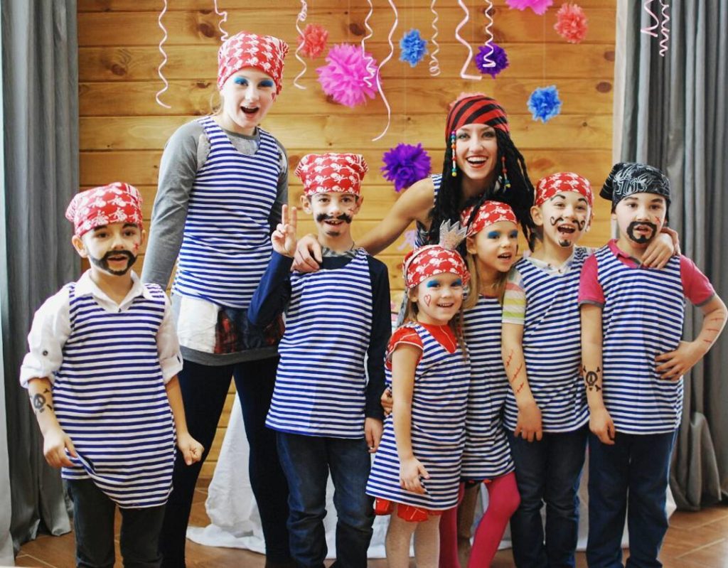 Пошалим? как устроить пиратскую вечеринку для детей