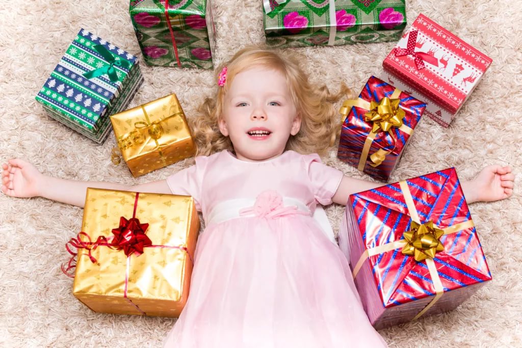 Что подарить девочке на 3 года: 100 идей отличных подарков