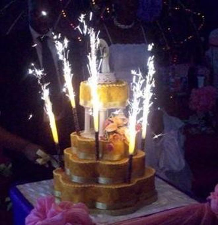 Свечи-фонтан для торта: как зажечь фейерверк или бенгальские огни на день рождения? меры предосторожности