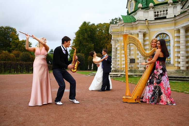 Музыкальные игры на свадьбу для гостей смешные с нарезками музыки