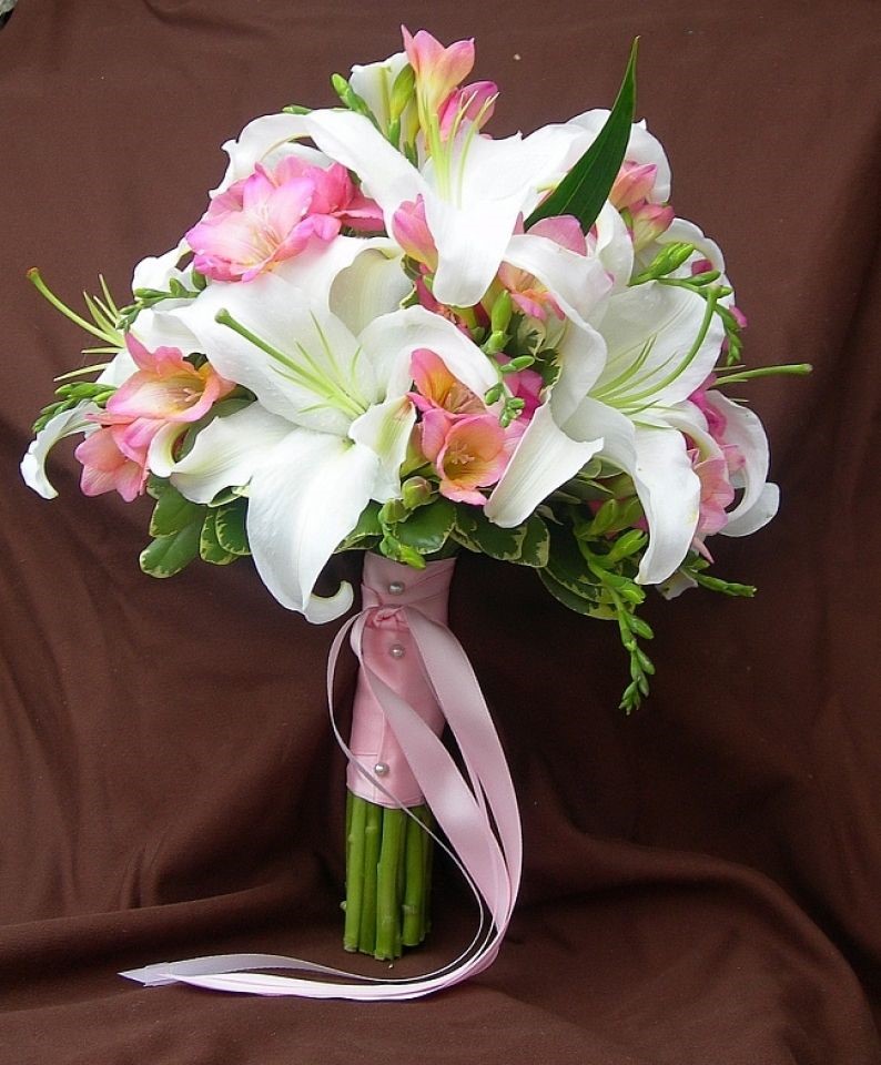 Сколько цветов должно быть в букете невесты, правила составления идеального свадебного букета