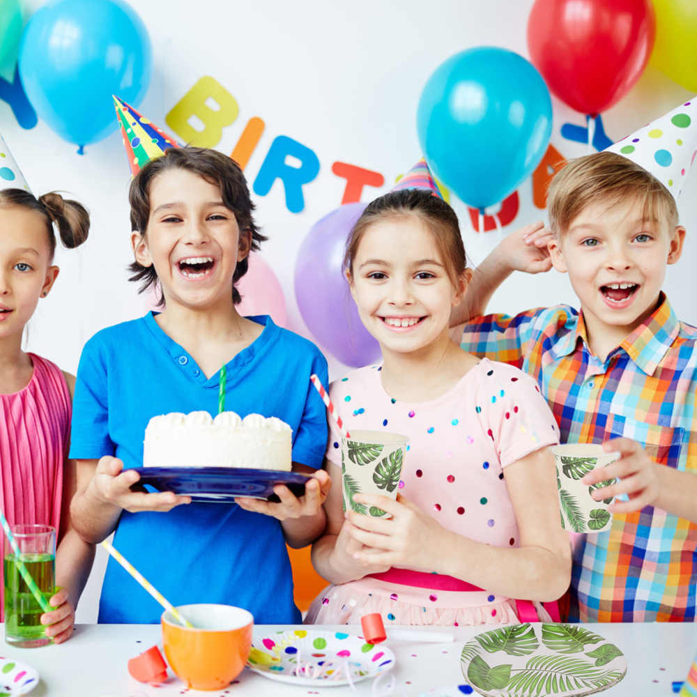 Сценарии дня рождения на год мальчику: 3 лучших варианта