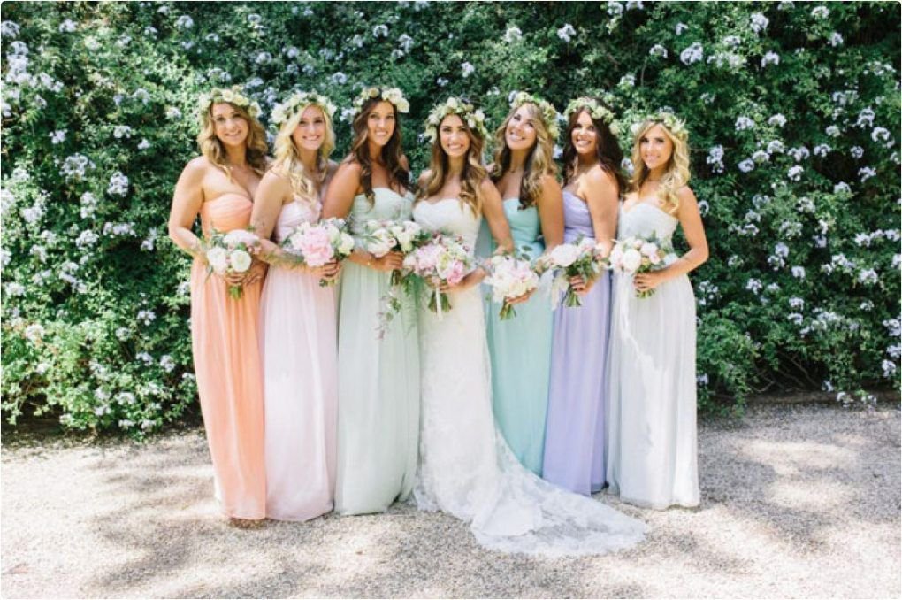Платье на свадьбу подруги. какого цвета выбрать платье?