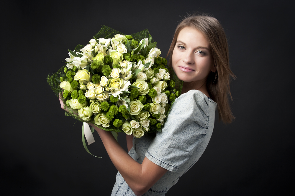 Какие цветы подарить на день рождения - лучший букет для девушки
