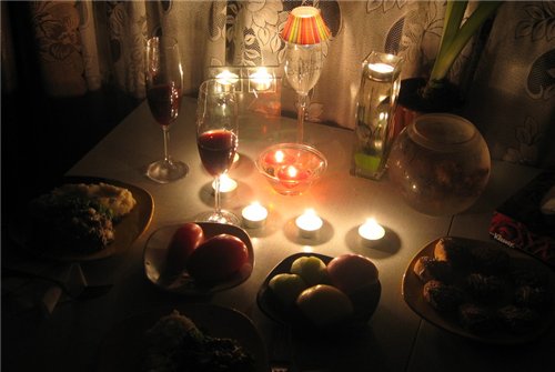 Как организовать романтический вечер дома: 10 стоящих идей