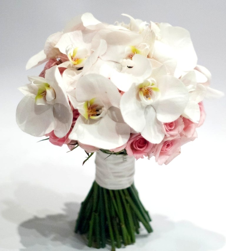 Свадебный букет из роз и орхидей: мастер-класс