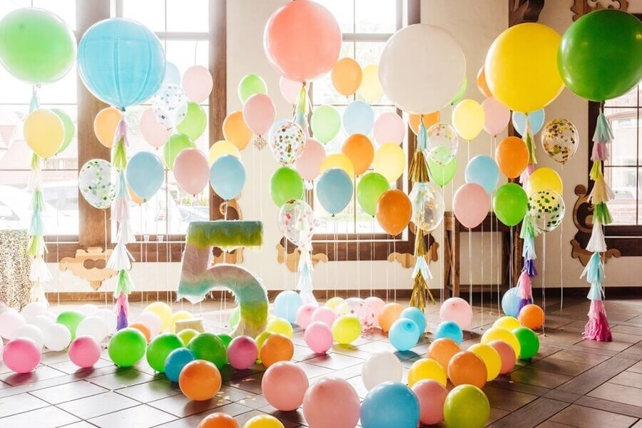 Как украсить комнату шарами своими силами. 20 идей с фото. | снова праздник! | коллекция праздничных идей