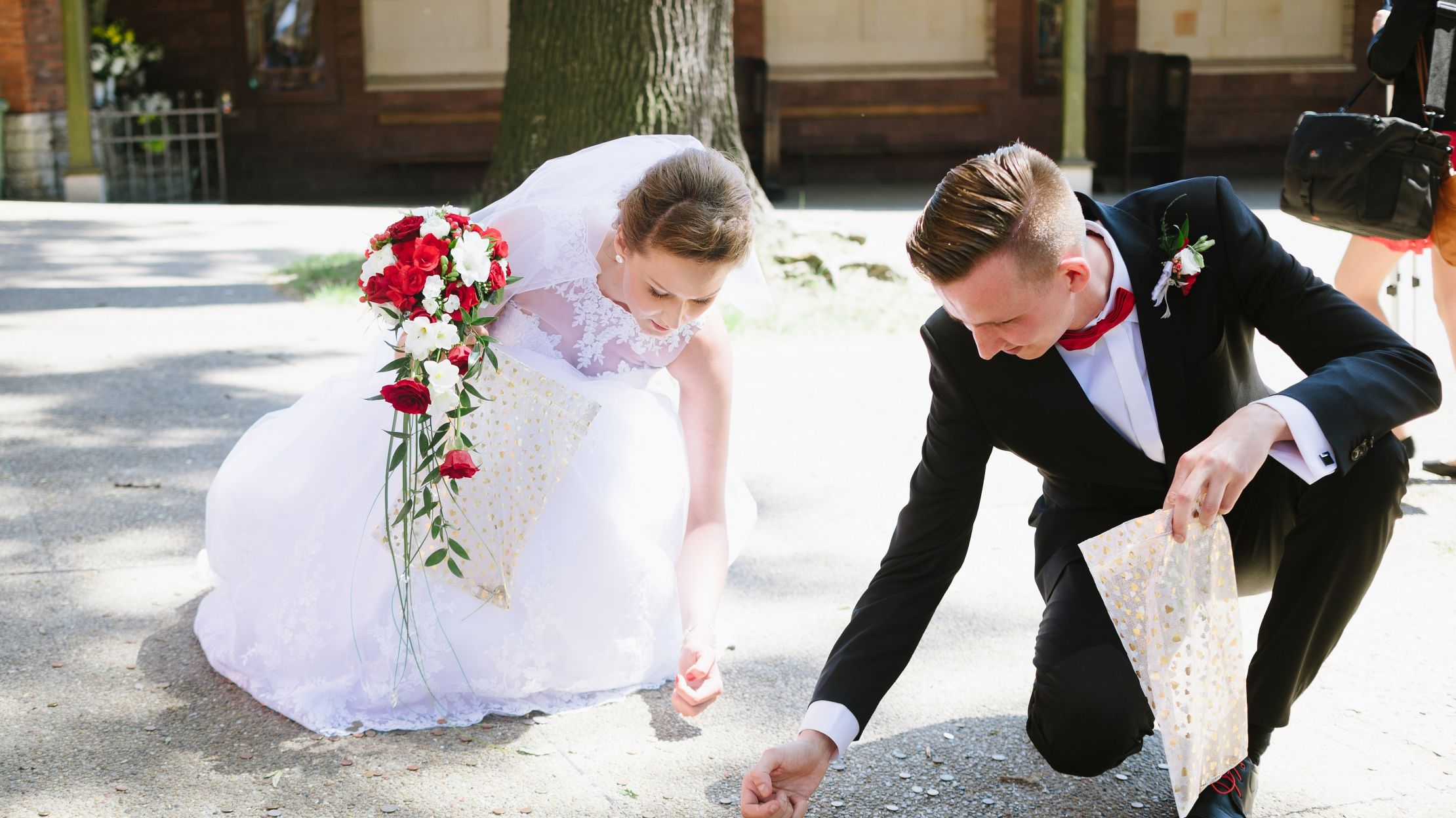 Обереги на свадьбу: популярные свадебные талисманы и традиции