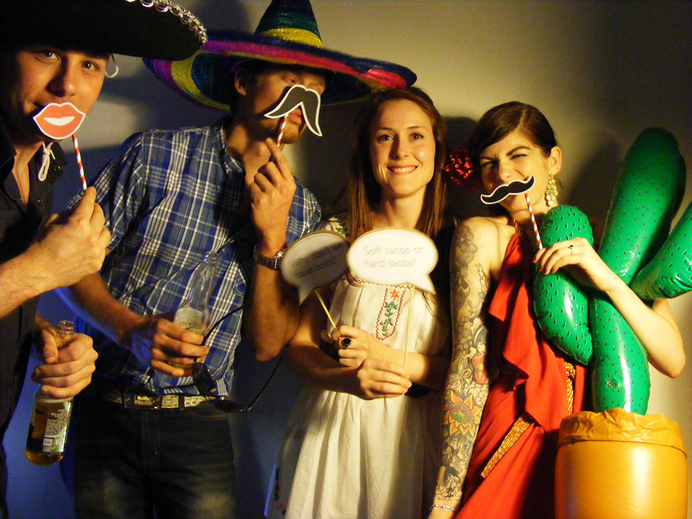 Мексиканская вечеринка сочимилько (на гондоле по джунглям)