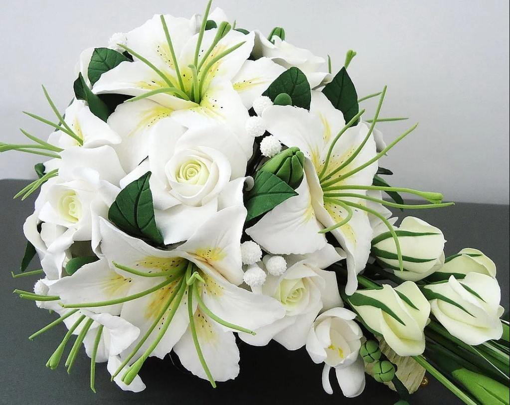 Флористы и нумерологи рассказали, сколько цветов должно быть в идеальном букете невесты