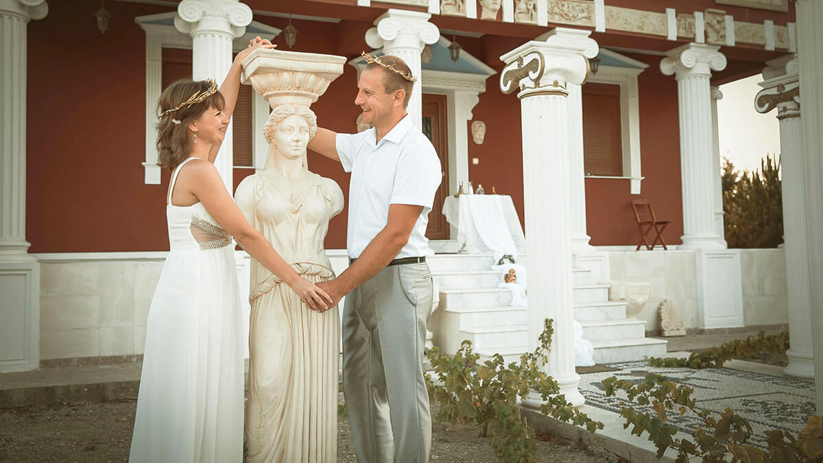 Свадьба в греческом стиле – образ невесты и советы по декору