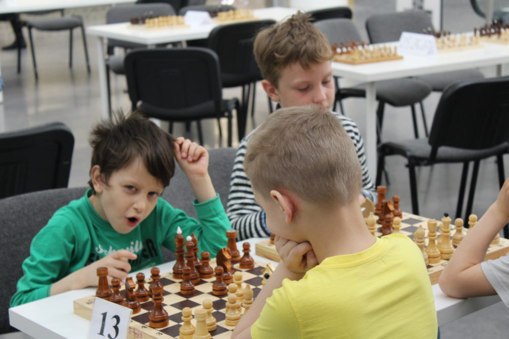 Курсы по шахматам: лучшие онлайн-программы для взрослых и детей