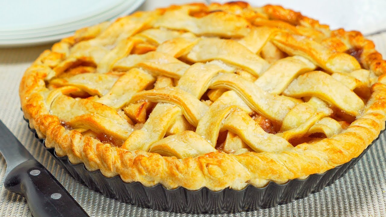 Пирог с яблоками из слоеного теста - 8 пошаговых рецептов в духовке