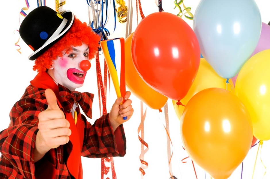 Игровая программа с ведущими клоунами для детей. сценарий дня рождения «путешествие с клоуном тяпой. игра «внимательные слушатели»