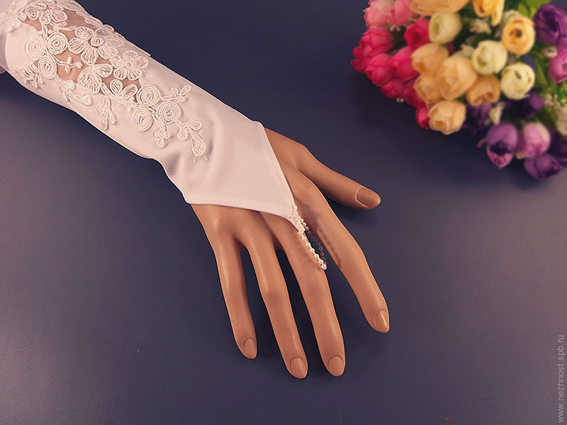 Свадебные перчатки для невесты: виды, советы и фото