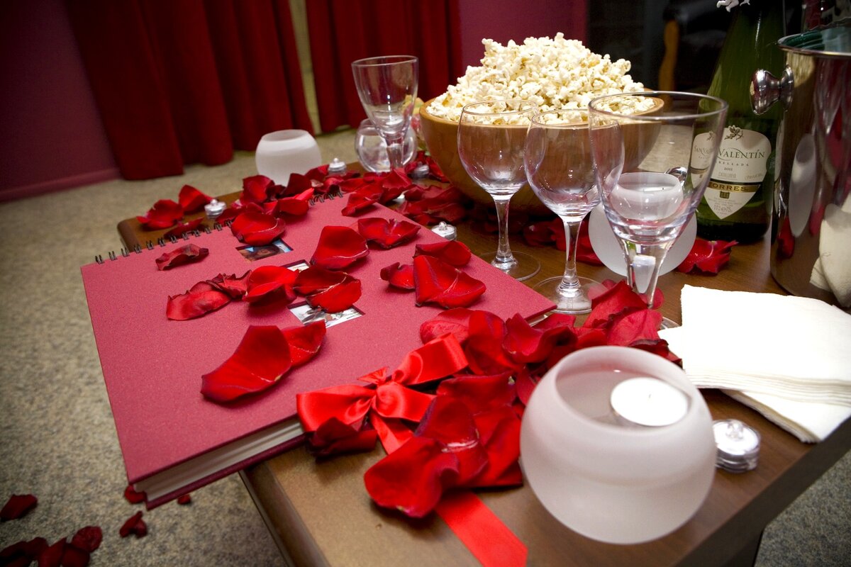 Сервировка и украшение стола ко дню святого валентина