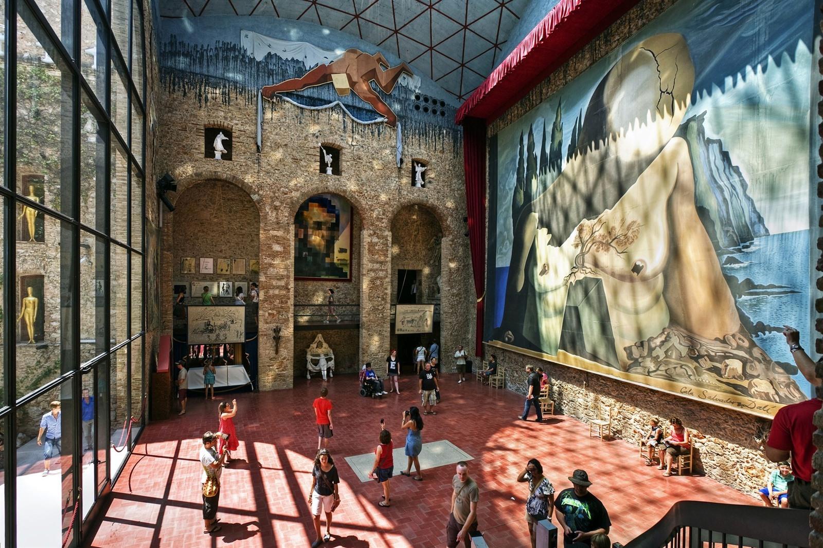 Театр-музей сальвадора дали в фигерасе (испания) — must see для ценителей искусства