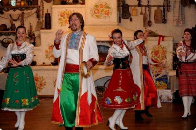 Новогодний стол в русском стиле. русская народная вечеринка: веселимся в лучших культурных традициях