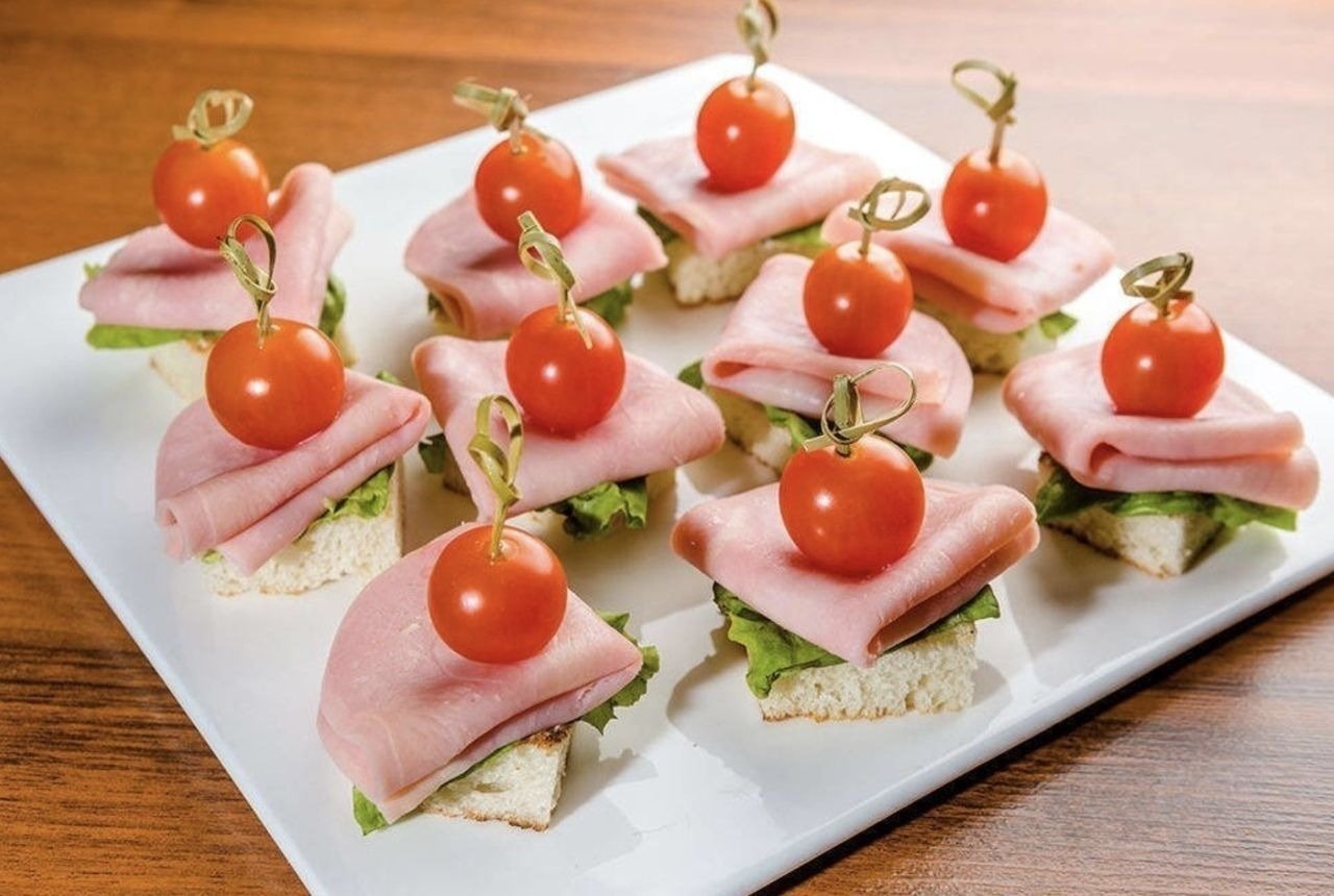 Бутерброды на праздничный стол - простые и вкусные рецепты