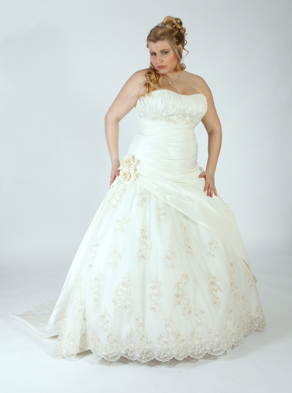 Свадебное платье — это мечта каждой невесты. наши фото и советы для полных девушек помогут сделать правильный выбор