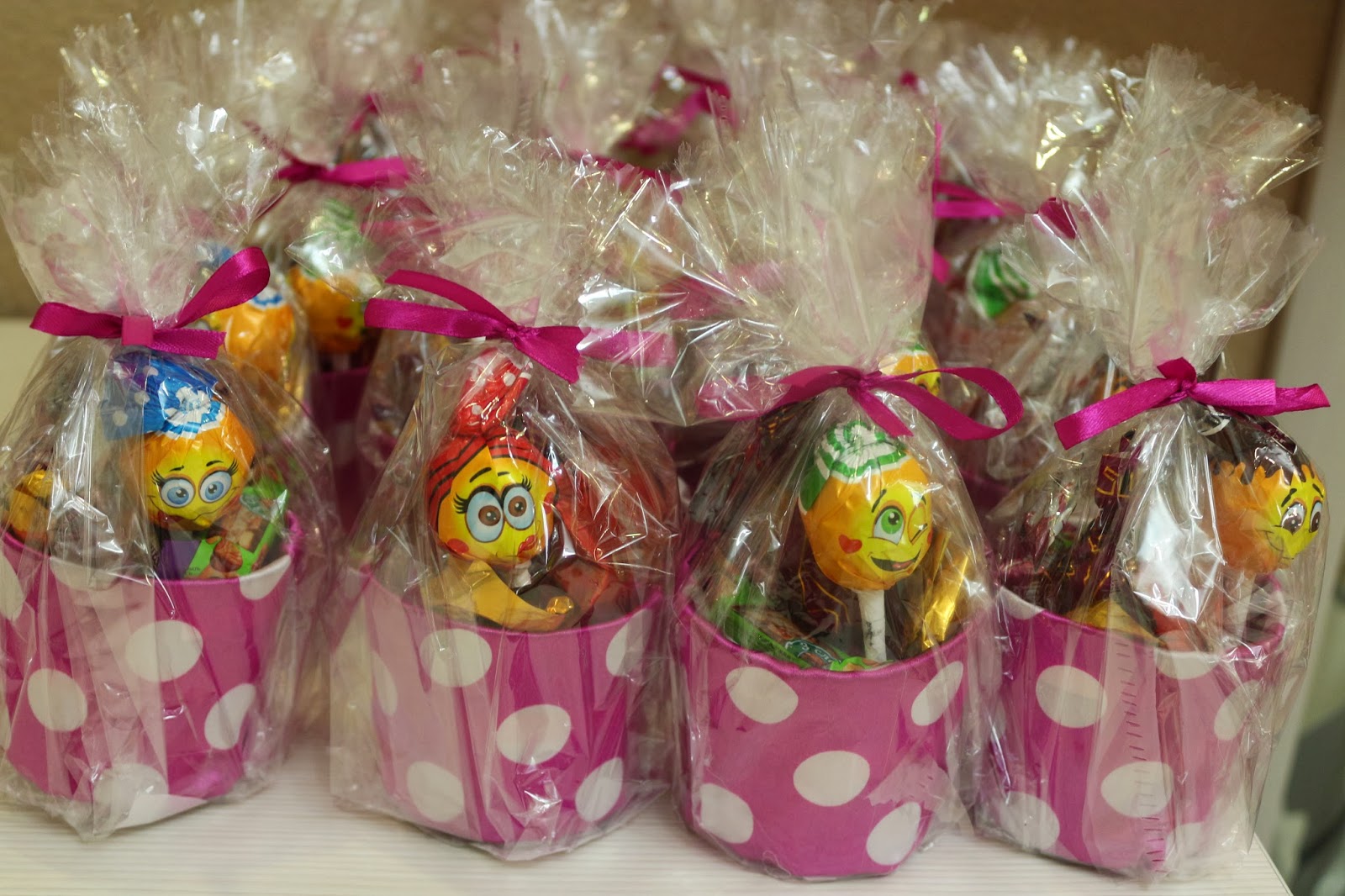 Как слелать сладкие подарки своими руками: свит-дизайн, коробочки со сладостями для детей и взрослых