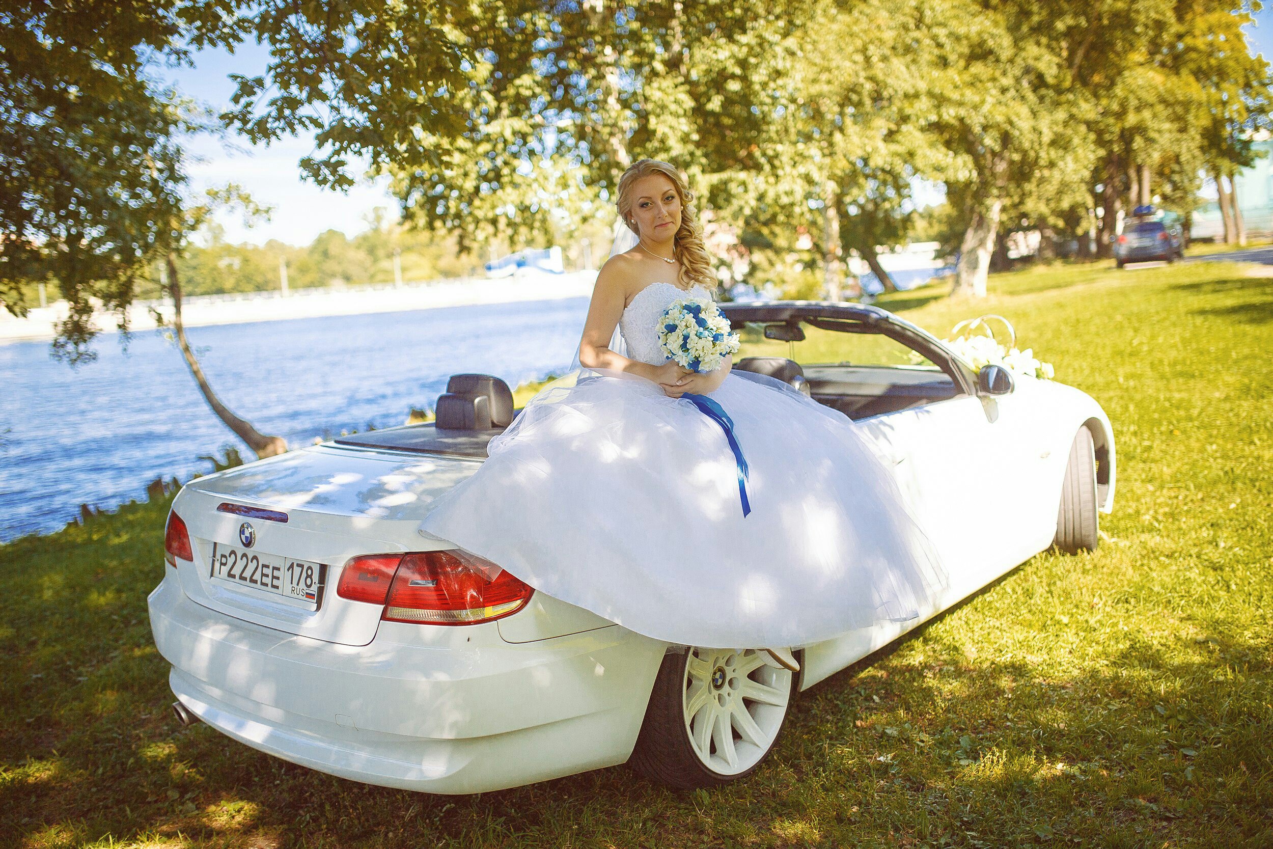 Свадебный автомобиль, кабриолет на свадьбу, свадебная машина, кабриолеты, невеста в кабриолете - the-wedding.ru