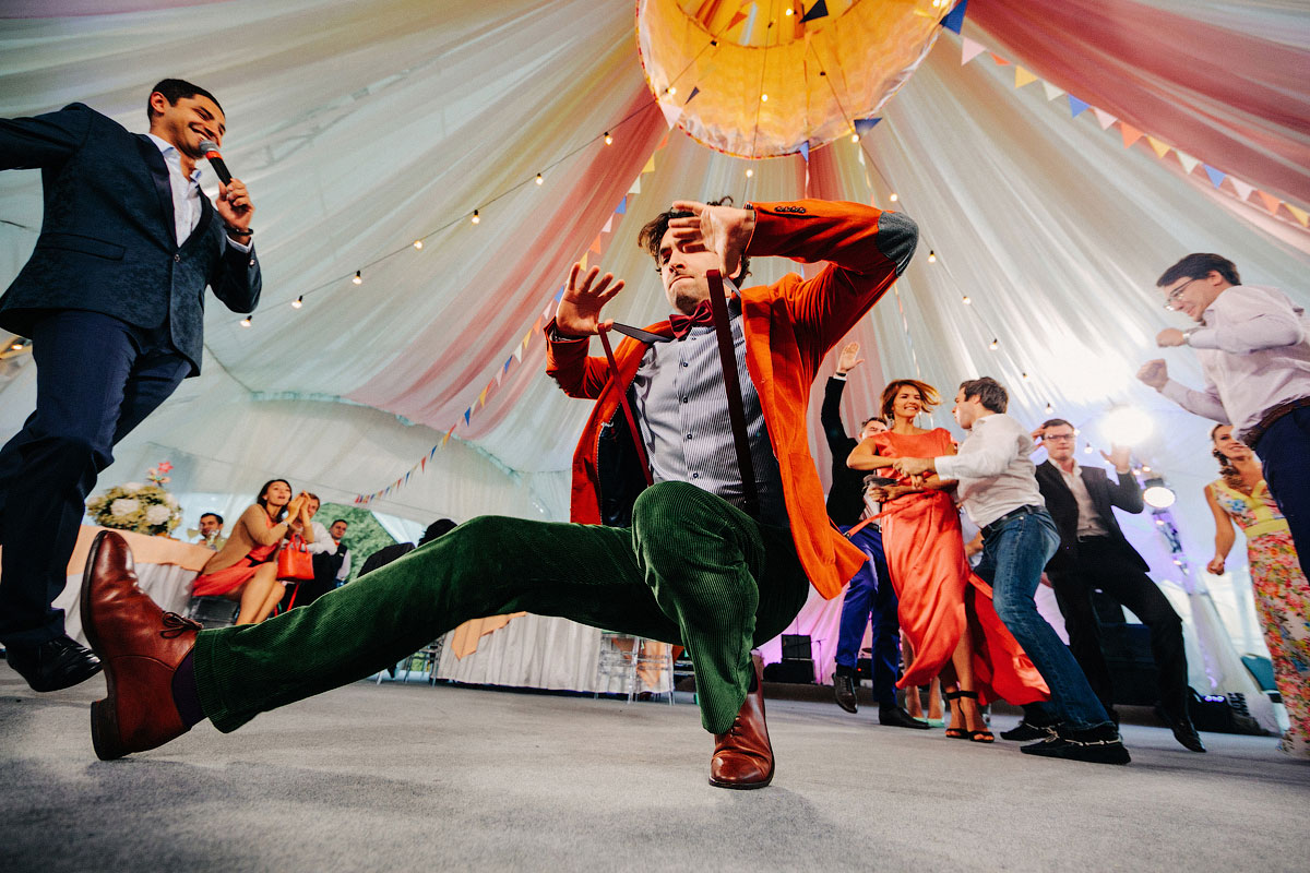 Коллекция танцевальных конкурсов и игр для свадеб (и не только) “праздничная дискотека”