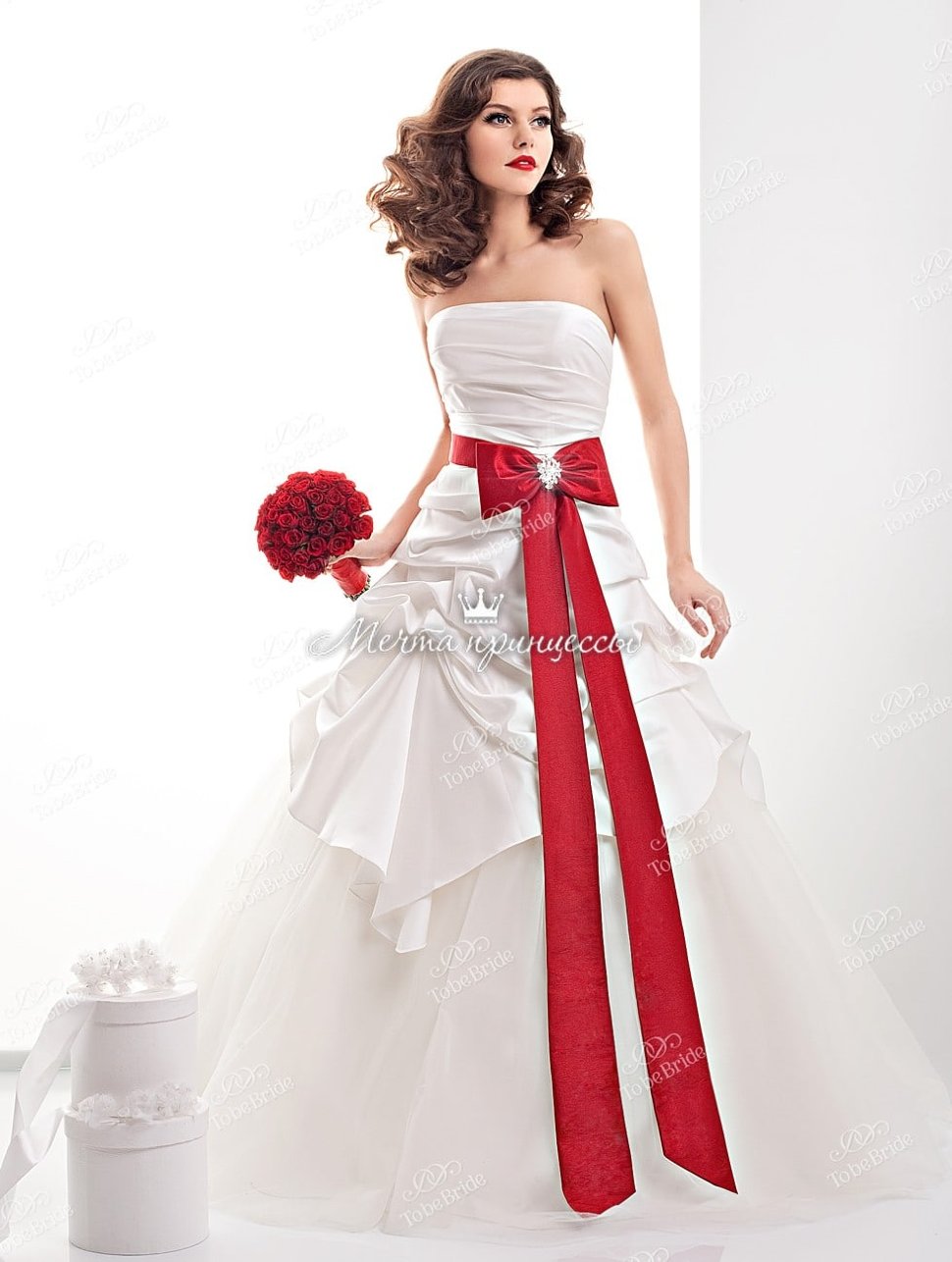 Свадьба без свадебного платья: в каких случаях невесты отказываются от традиционного белого платья в пользу иного костюма, идеи альтернативных нарядов (с фото)