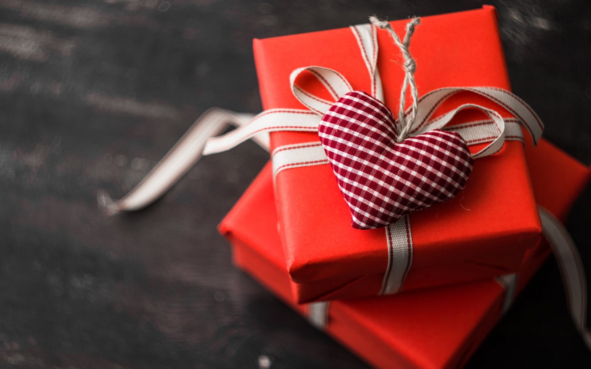 Что подарить любимой на 14 февраля? 30 удивительных подарков!