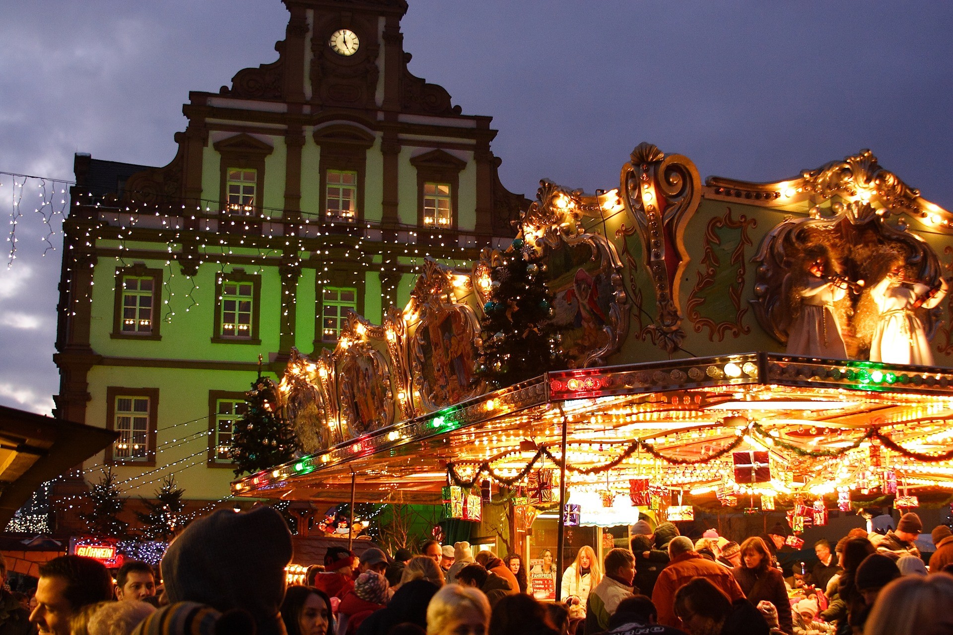 Когда отмечается рождество в германии? главные традиции праздника. что является символом немецкого рождества? немецкий дед мороз и санта-клаус: в чем разница?