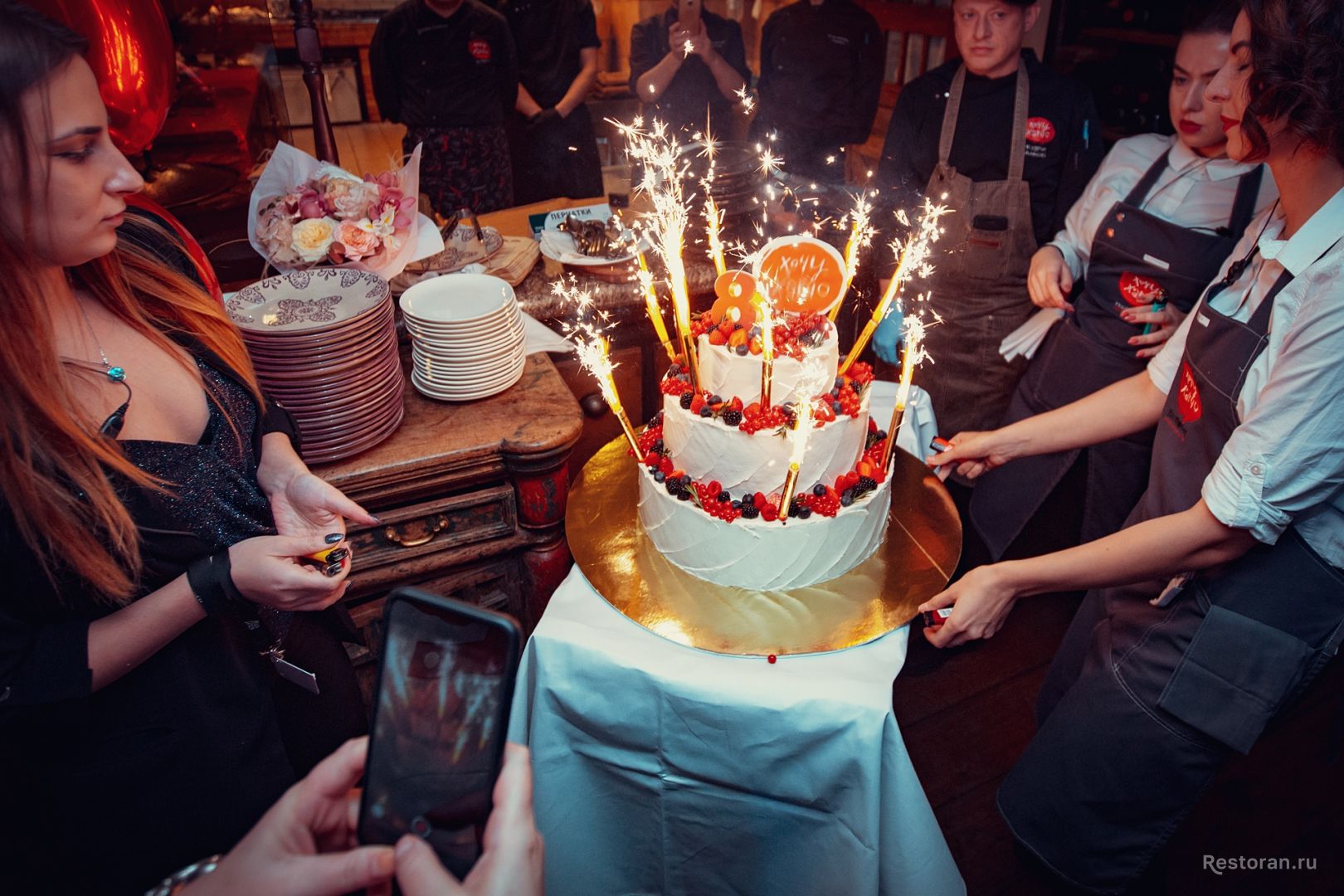 Отмечаем день рождения в кафе: советы по организации | lifeforjoy