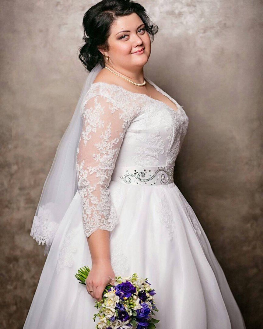 Свадебные платья для невысоких девушек: фото лучших нарядов и советы