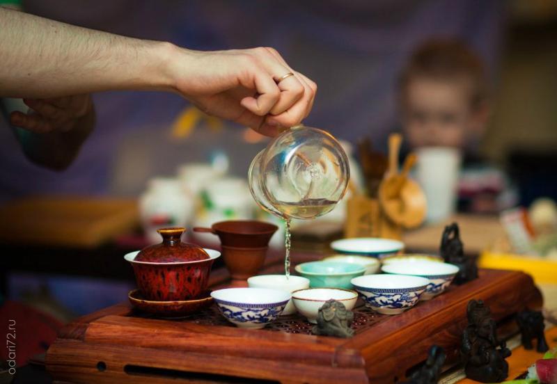 Уроки чайного этикета: обучающие видео с правилами чаепития в гостях, ресторане, на бизнес-встрече - все курсы онлайн