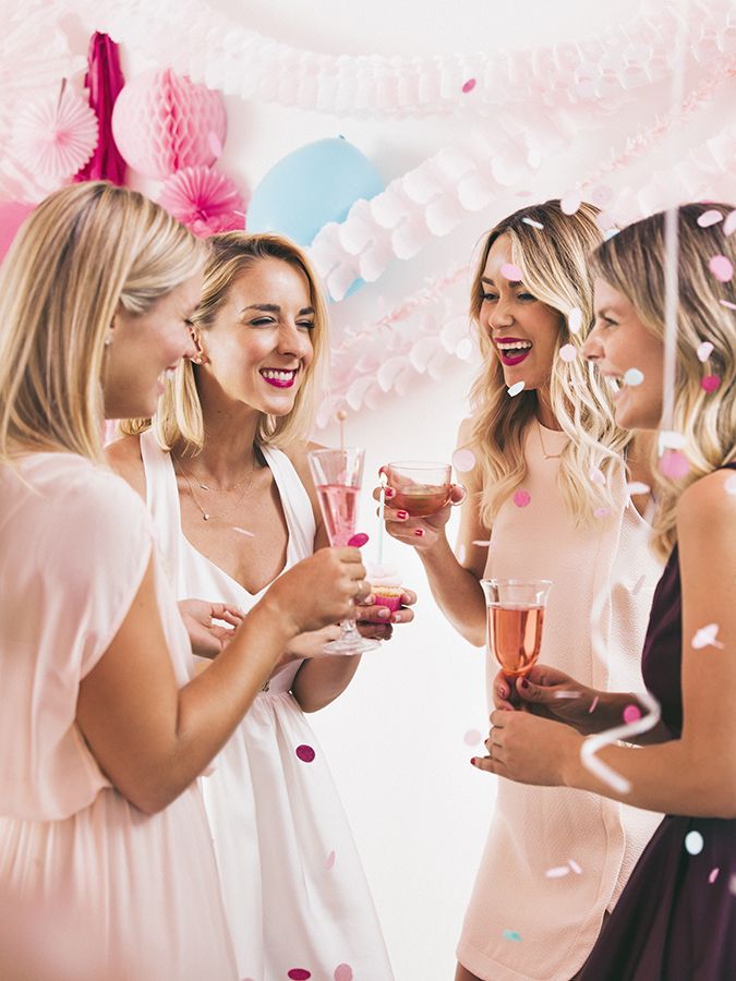 Сценарий дня рождения, девичника или вечеринки в женской компании "Леди в Красном"