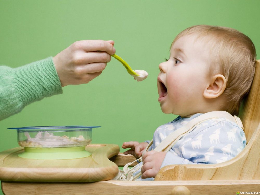 Накормить ребенка кашей с прибаутками