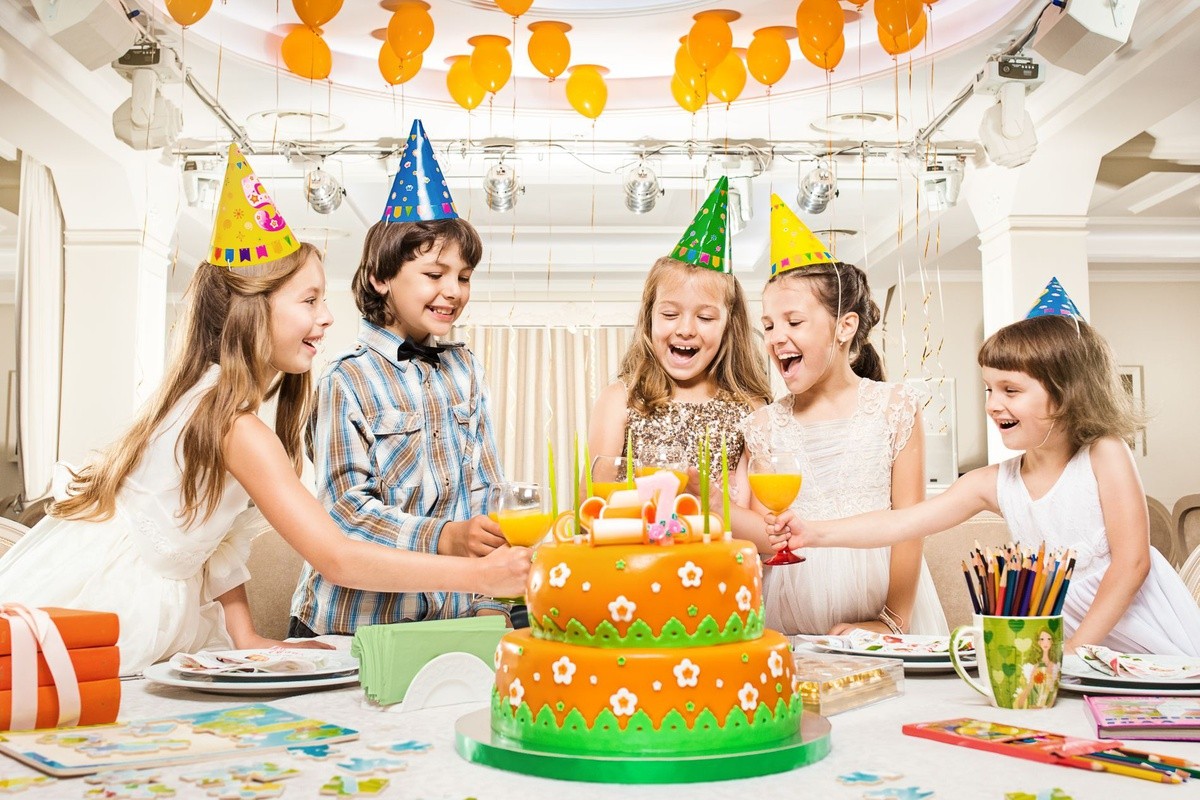 День рождения ребенка 10 лет: как отметить красиво детский праздник