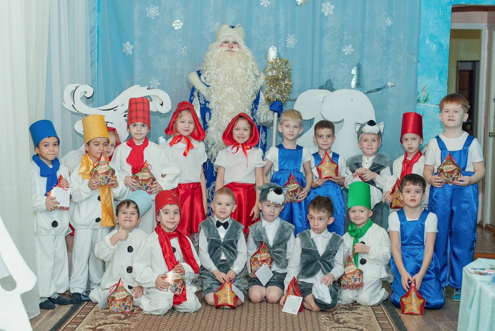 Новогоднее мероприятие для детского сада «мульти-пульти новый год». воспитателям детских садов, школьным учителям и педагогам - маам.ру