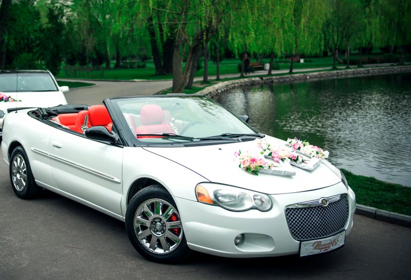 Кабриолет на свадьбу: какой автомобиль лучше выбрать и как украсить